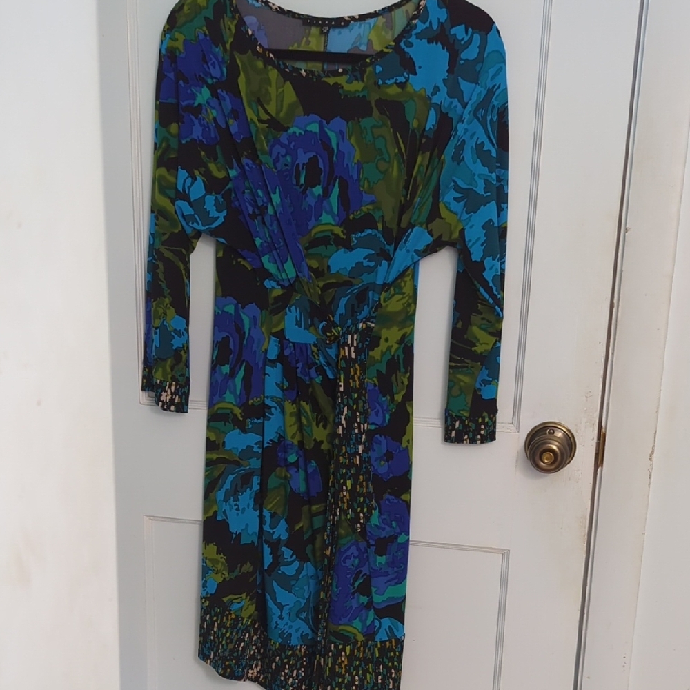 Tiana B. Sz 14 Blue and Green Floral Sheath Dress 3/4 Sleeve Crew Neck